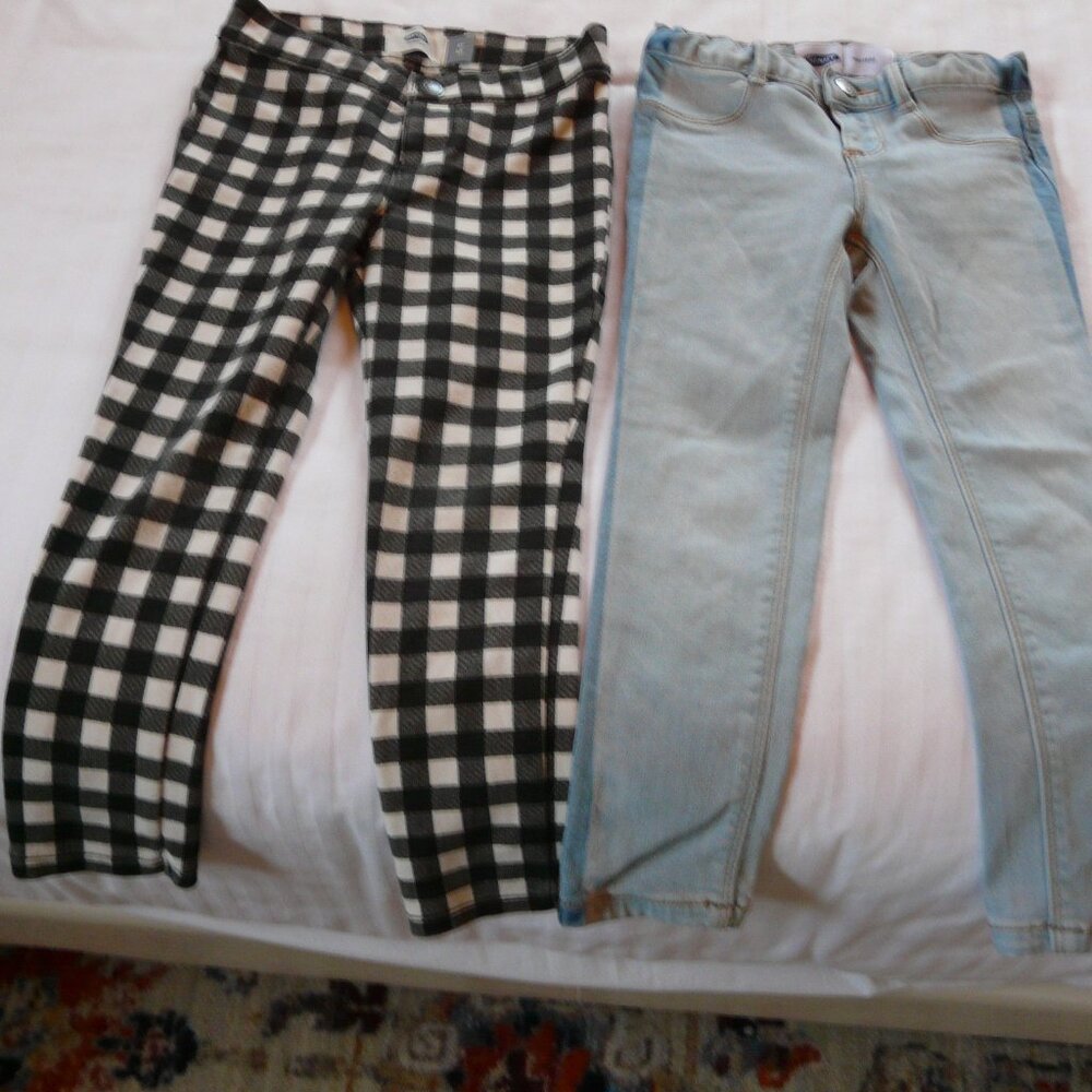 Two Pair of size 4 Old  Navy Girls pants Ballerina Jeggings